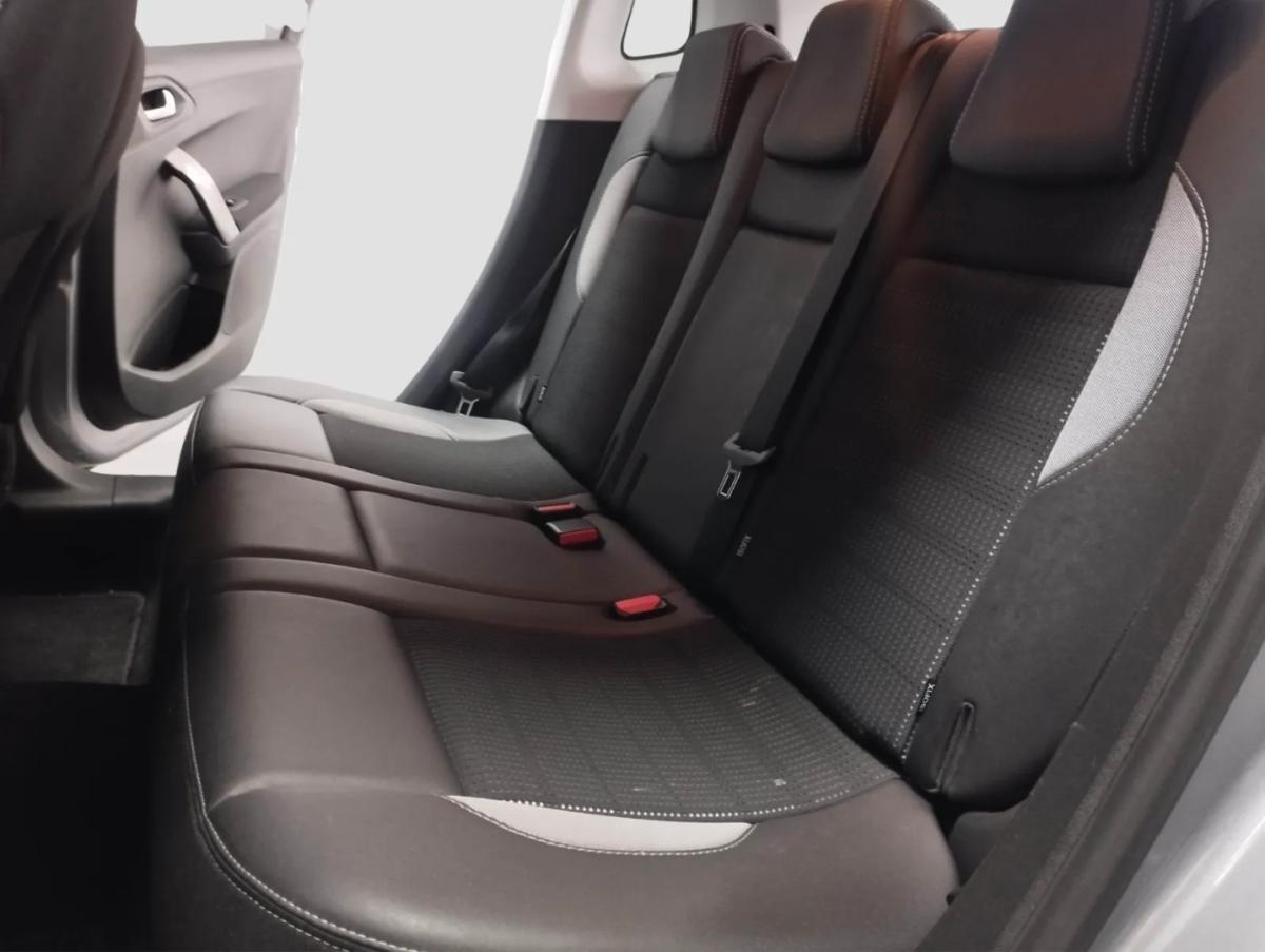 peugeot-2008-2017-gasolina-1199cc