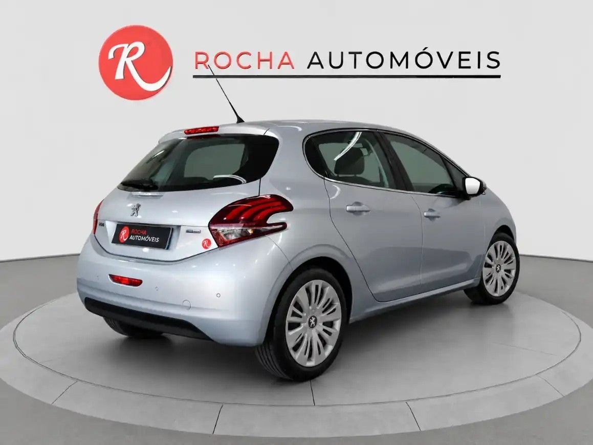 peugeot-208-2017-gasolina-1199cc