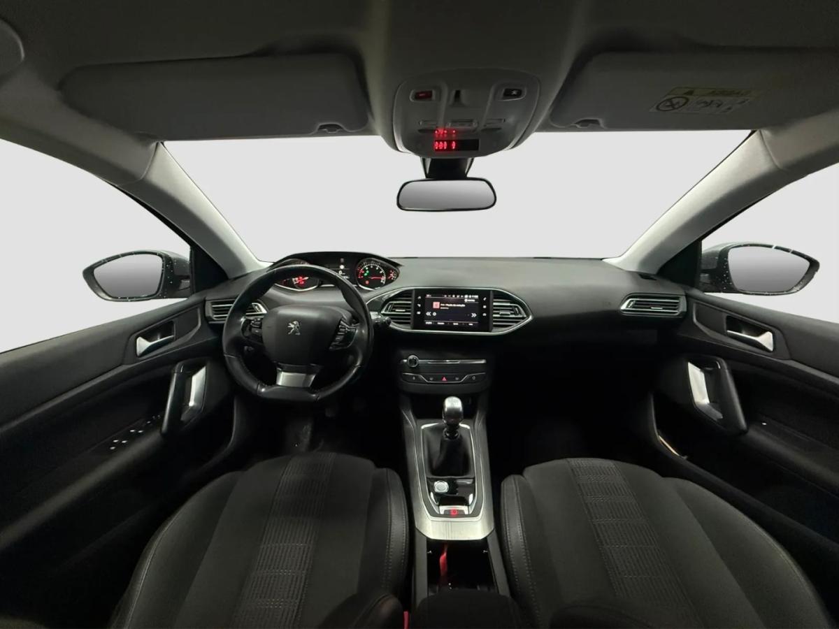 peugeot-308-2017-gasolina-1199cc