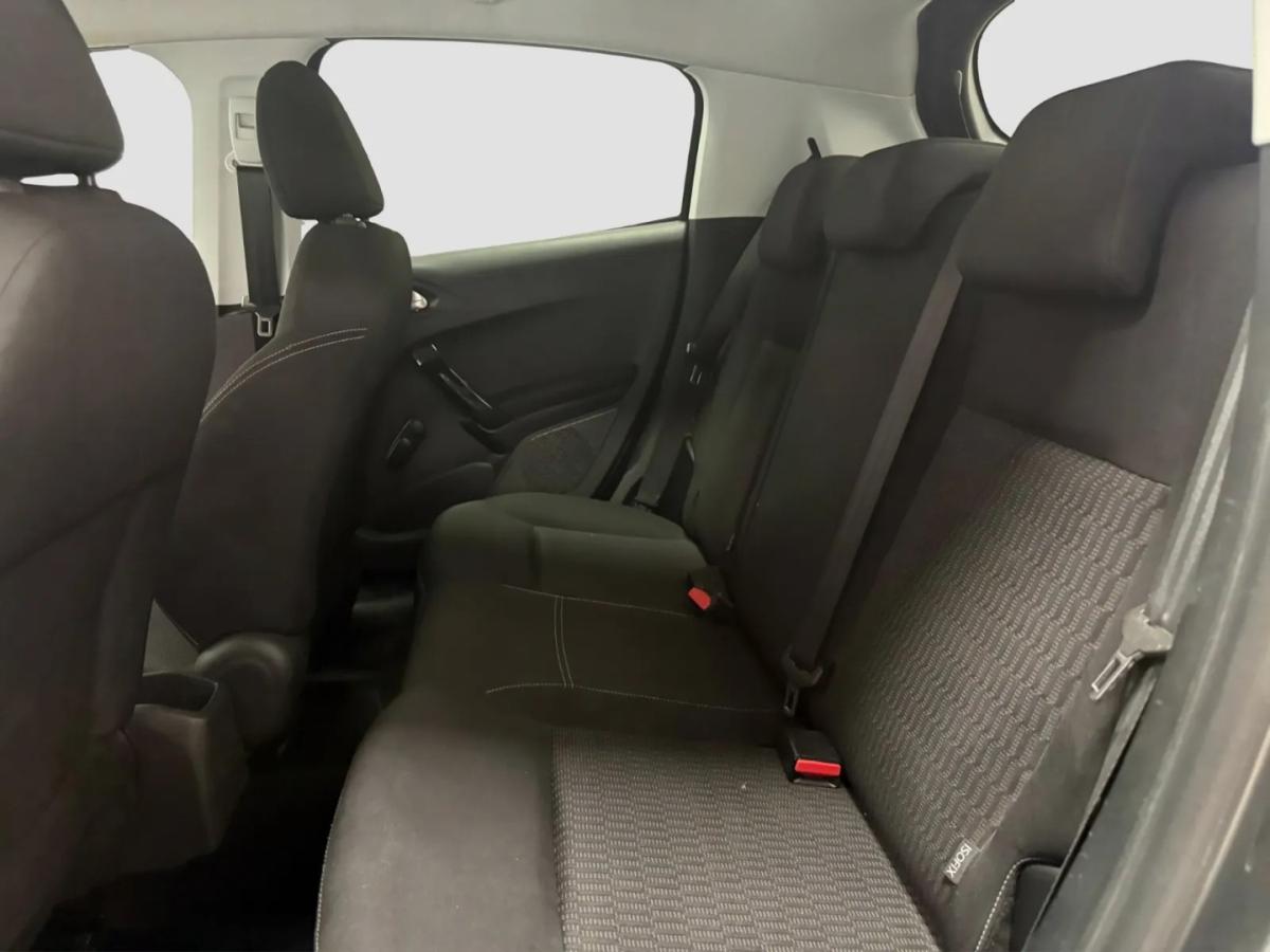 peugeot-208-2017-gasolina-1199cc