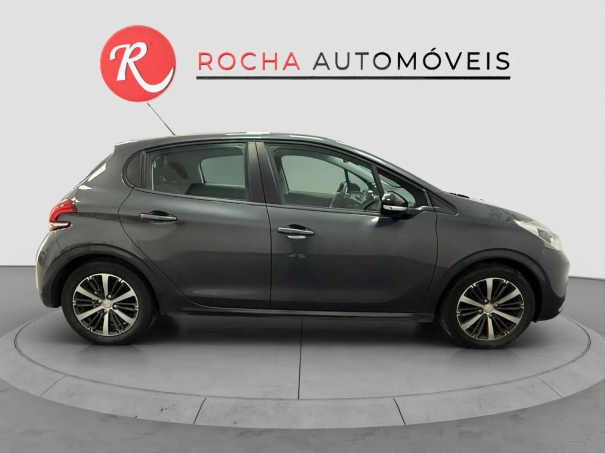 peugeot-208-2017-gasolina-1199cc