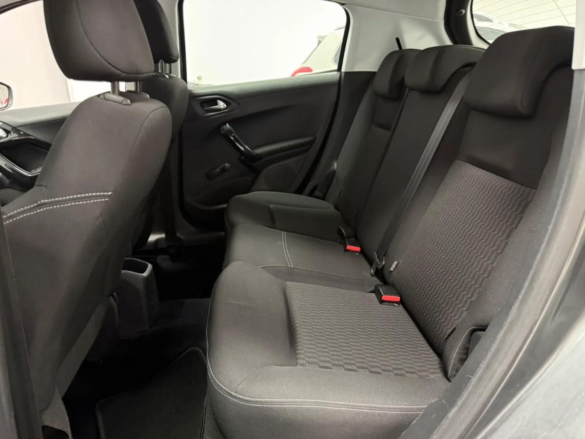 peugeot-208-2017-gasolina-1199cc