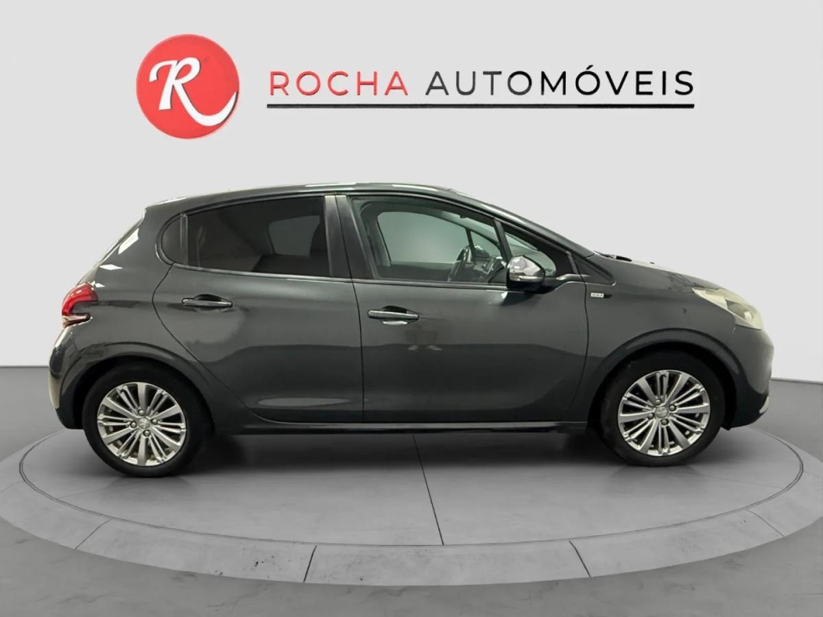peugeot-208-2017-gasolina-1199cc
