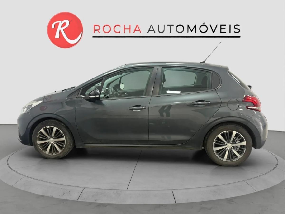 peugeot-208-2017-gasolina-1199cc