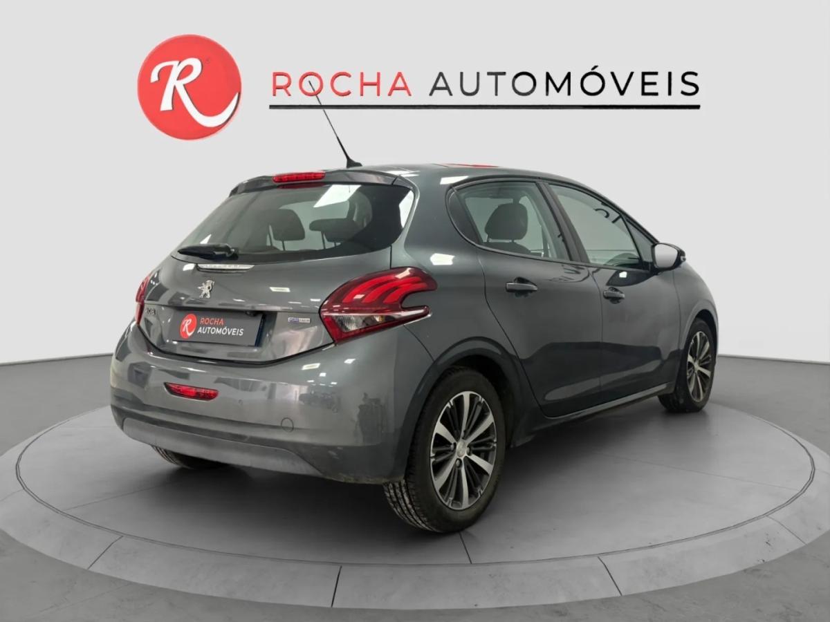 peugeot-208-2017-gasolina-1199cc