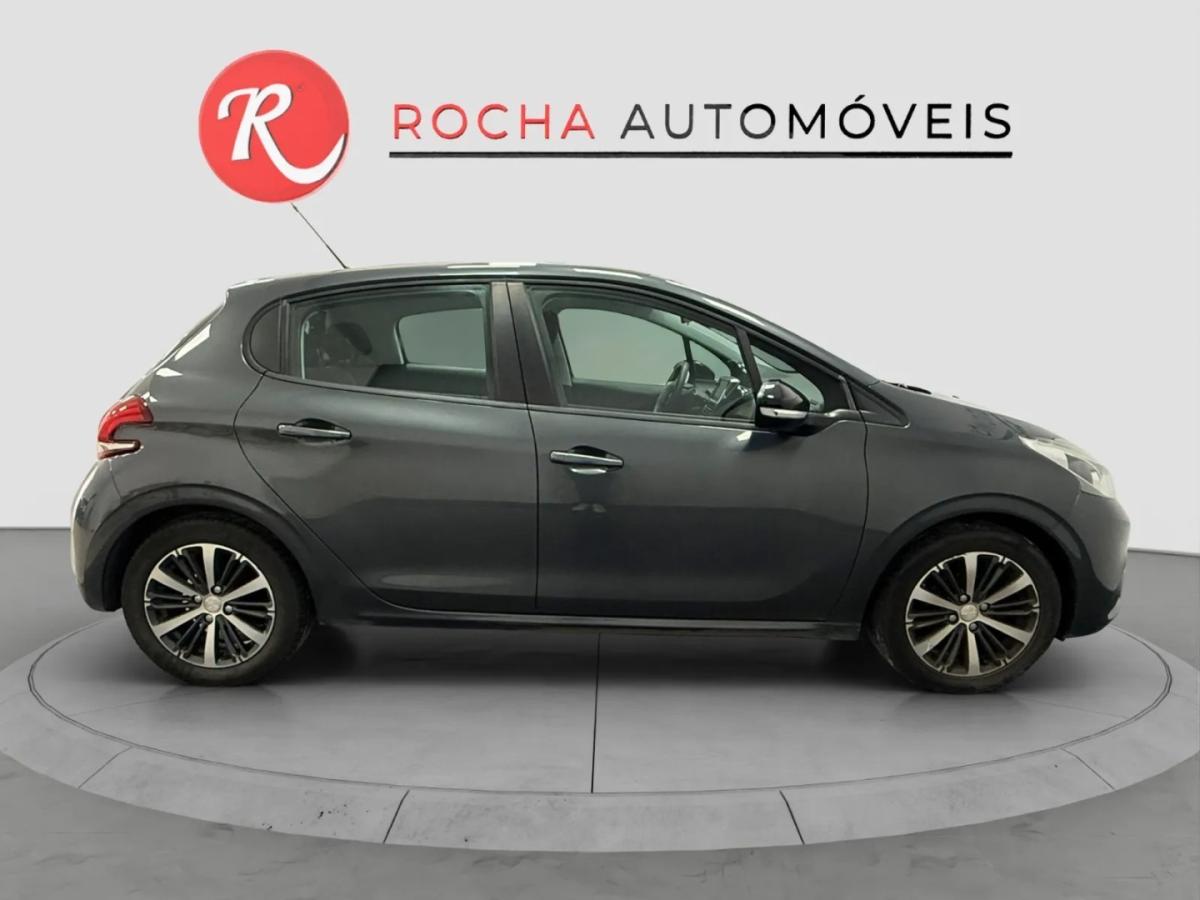 peugeot-208-2017-gasolina-1199cc