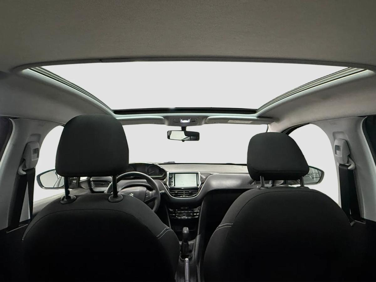 peugeot-208-2017-gasolina-1199cc