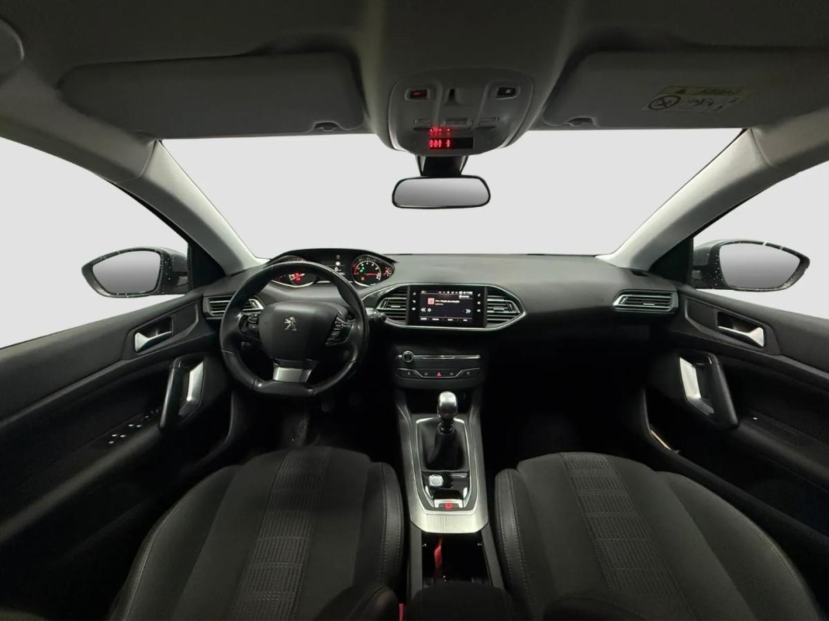 peugeot-308-2017-gasolina-1199cc