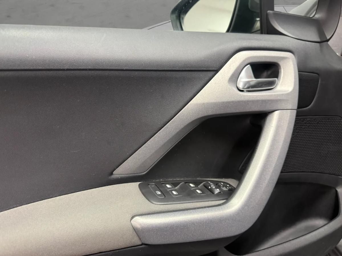 peugeot-2008-2017-gasolina-1199cc