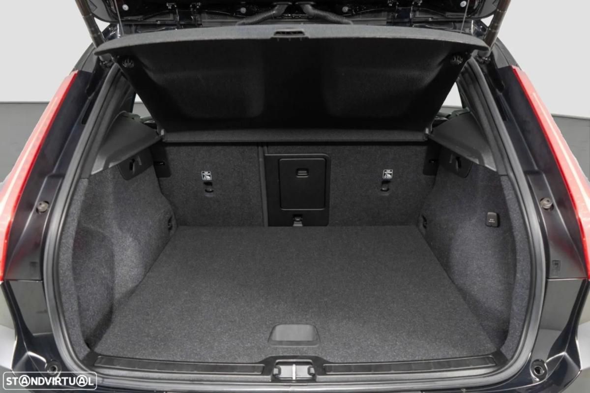 volvo-xc40-2022-hibrido-1477cc