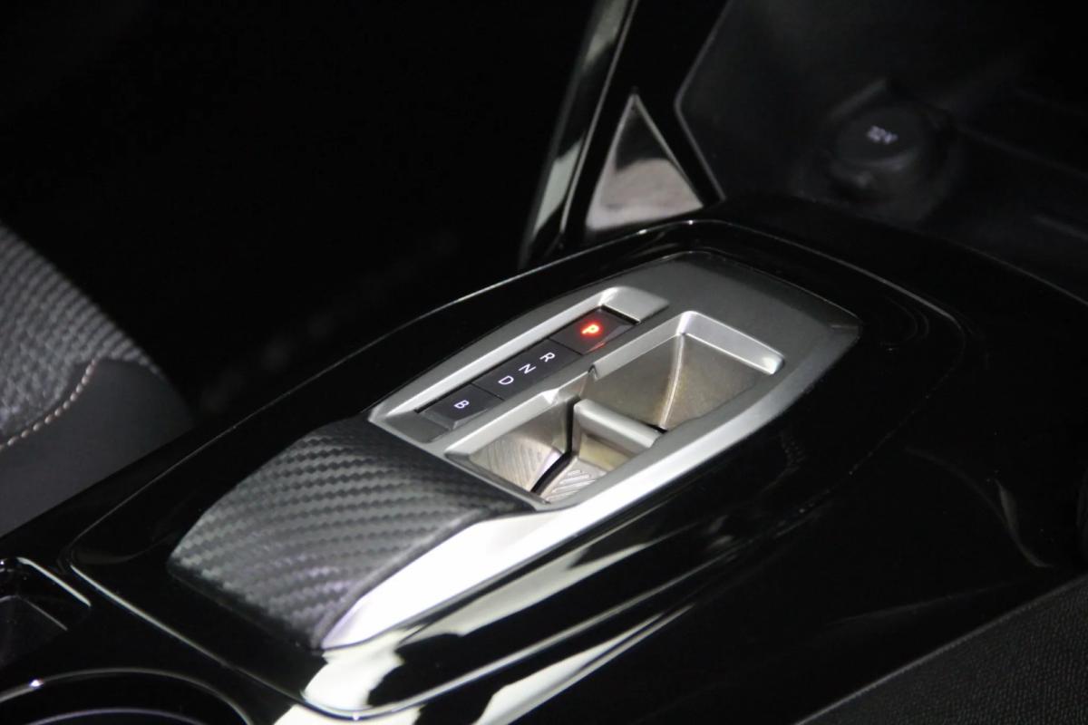 peugeot-e-2008-2024-eletrico-0cc