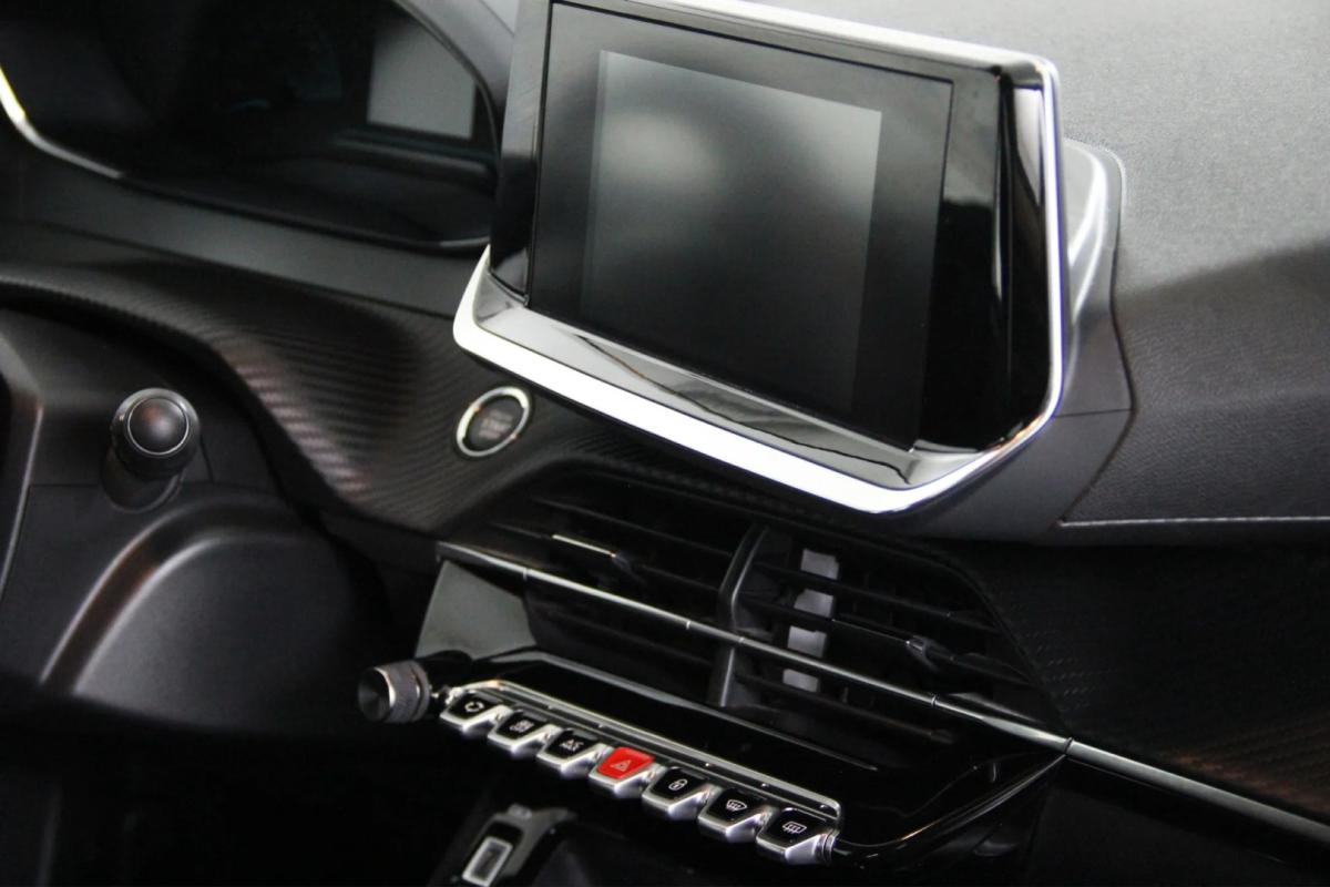 peugeot-e-208-2023-eletrico-0cc