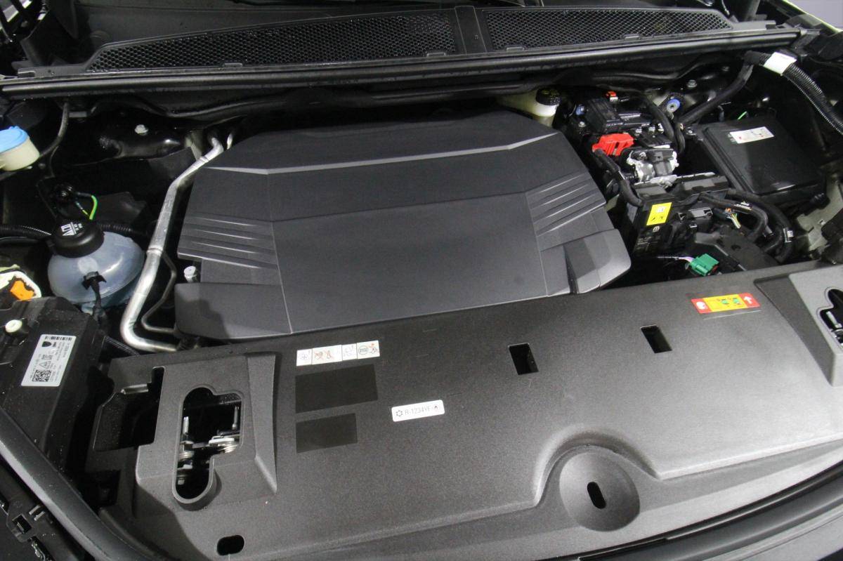 peugeot-e-3008-2025-eletrico-0cc
