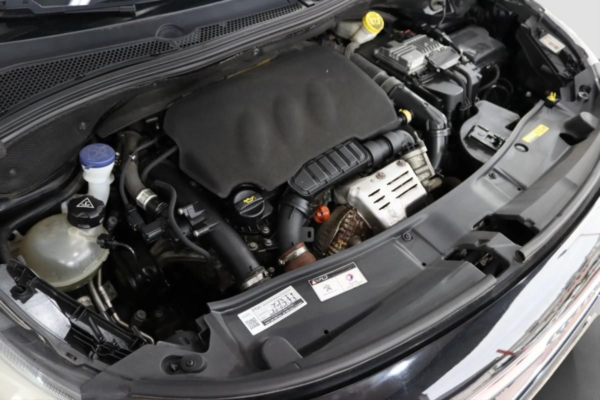 peugeot-2008-2017-gasolina-1199cc