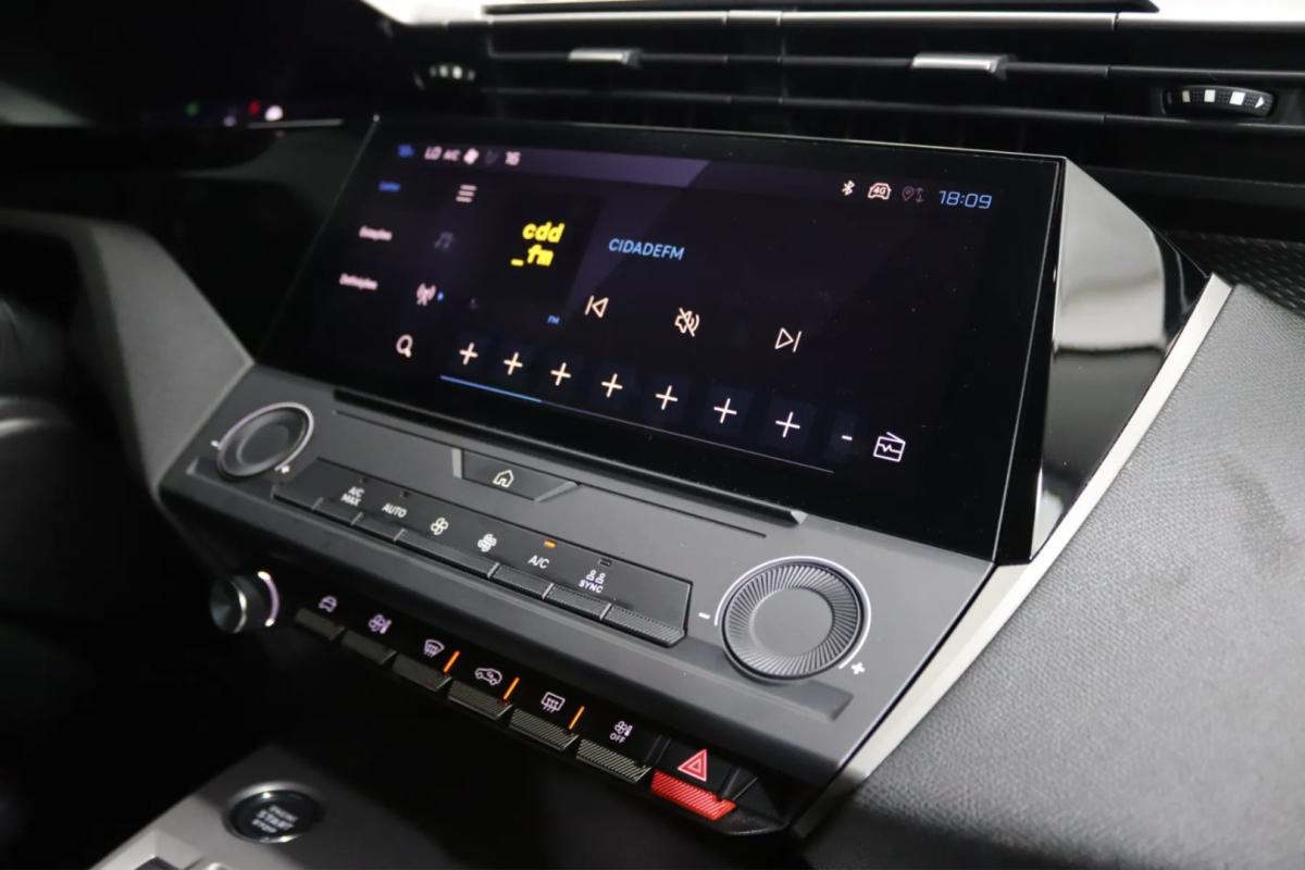 peugeot-308-sw-2023-gasolina-1199cc