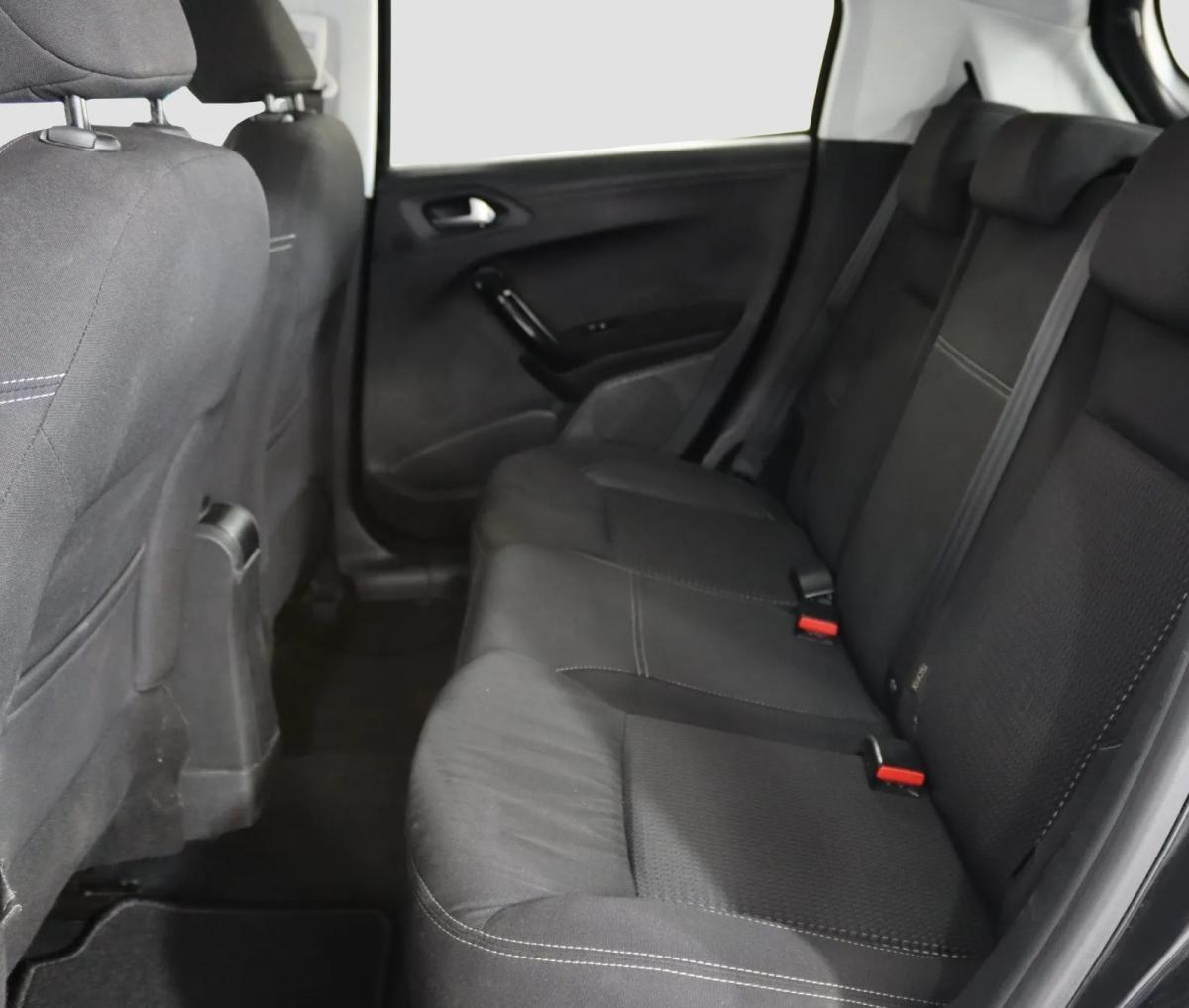 peugeot-208-2018-gasolina-1199cc