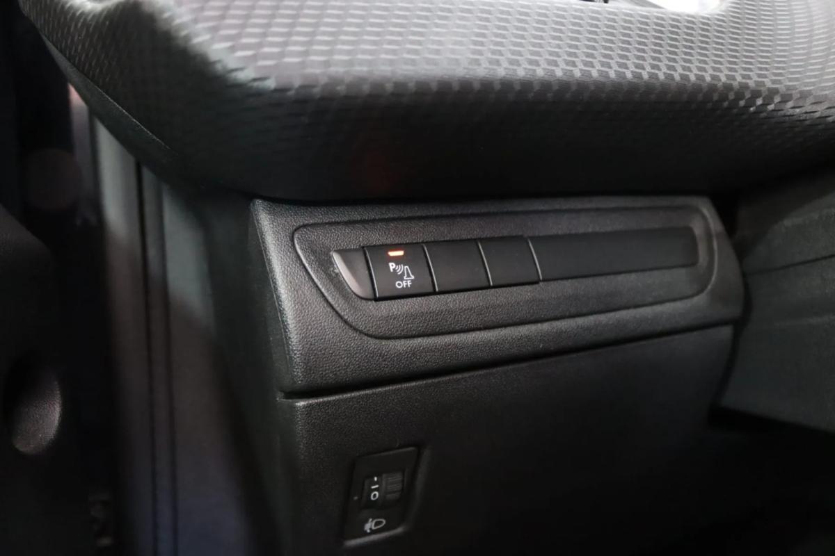 peugeot-2008-2017-gasolina-1199cc