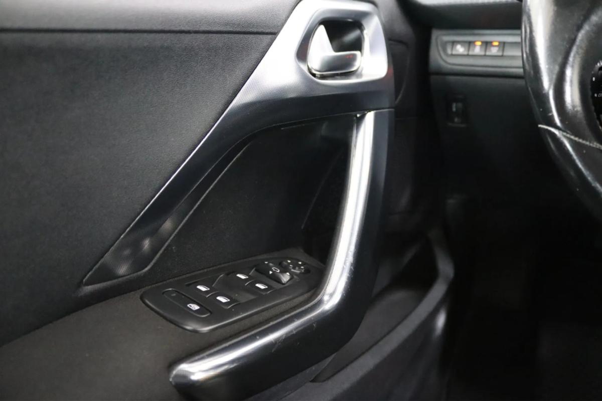 peugeot-2008-2017-gasolina-1199cc