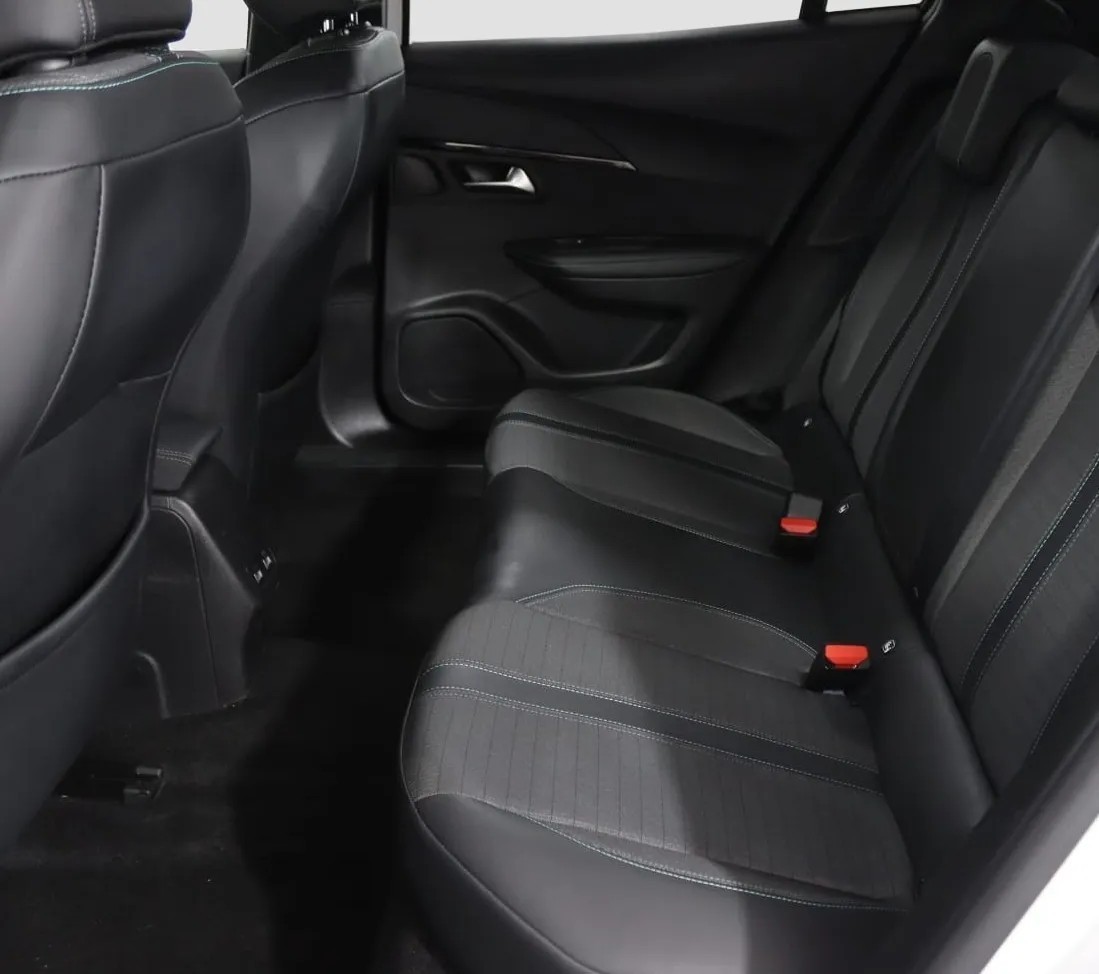 peugeot-2008-2021-gasolina-1199cc