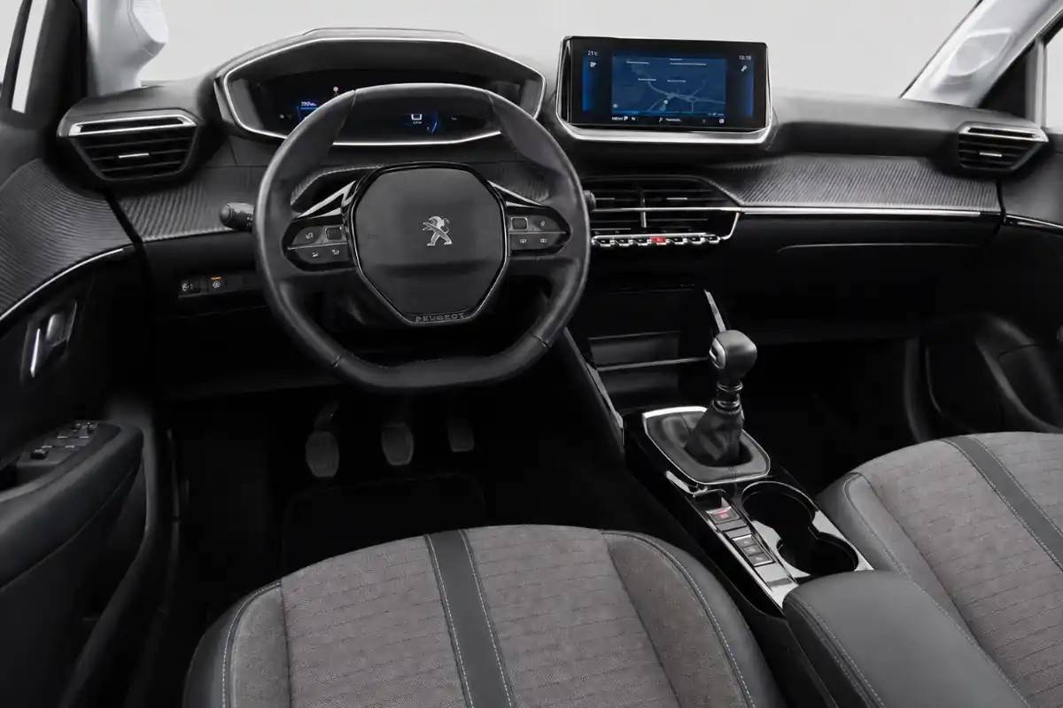 peugeot-208-2021-gasolina-1199cc