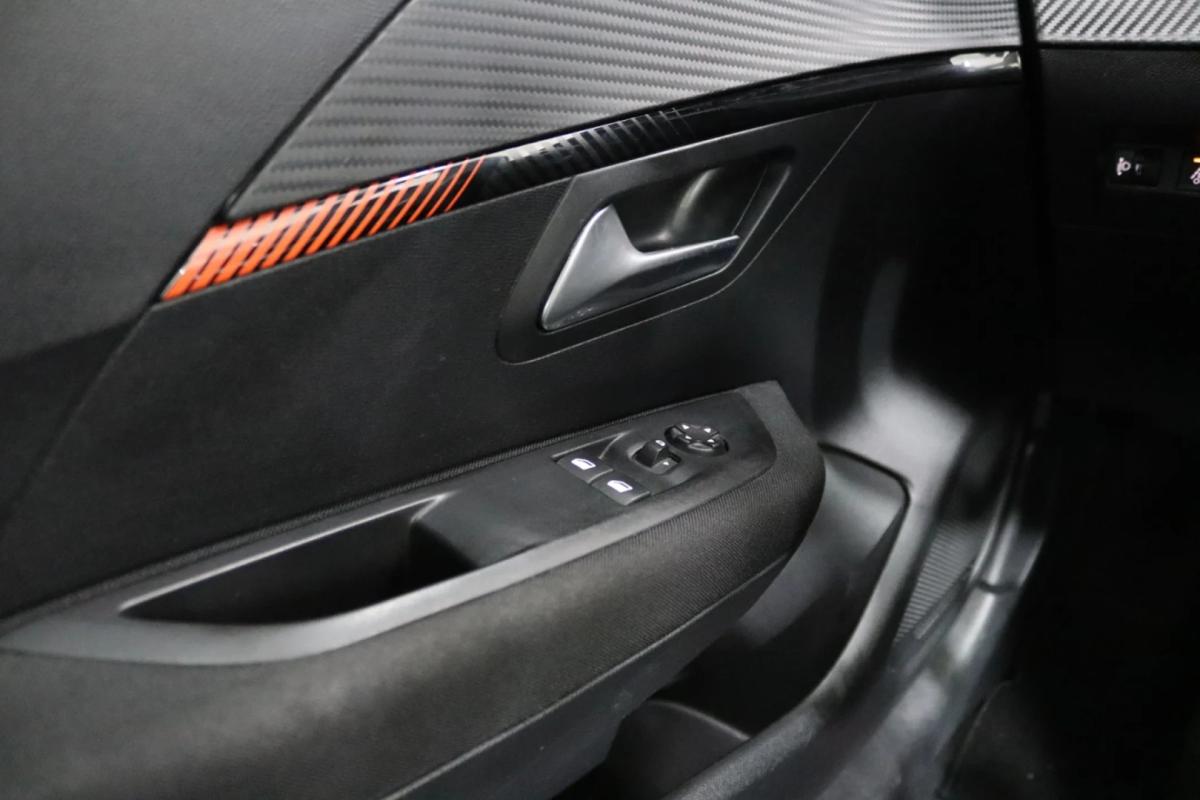 peugeot-208-2022-gasolina-1199cc