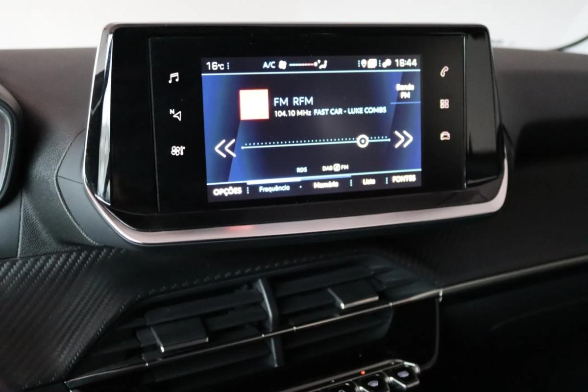 peugeot-208-2022-gasolina-1199cc