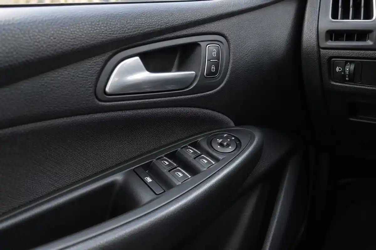 ford-focus-2018-gasolina-998cc