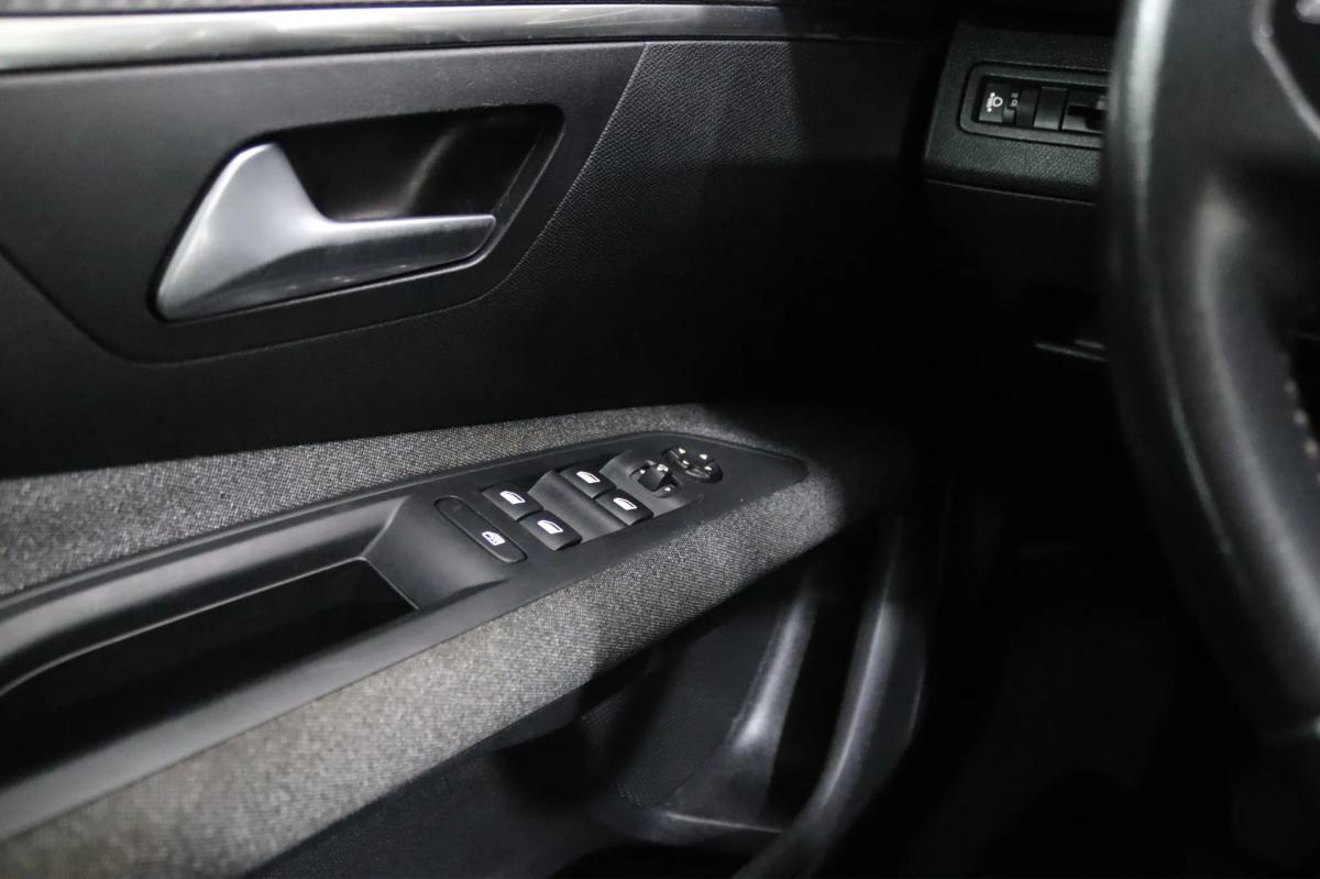 peugeot-3008-2021-gasolina-1199cc