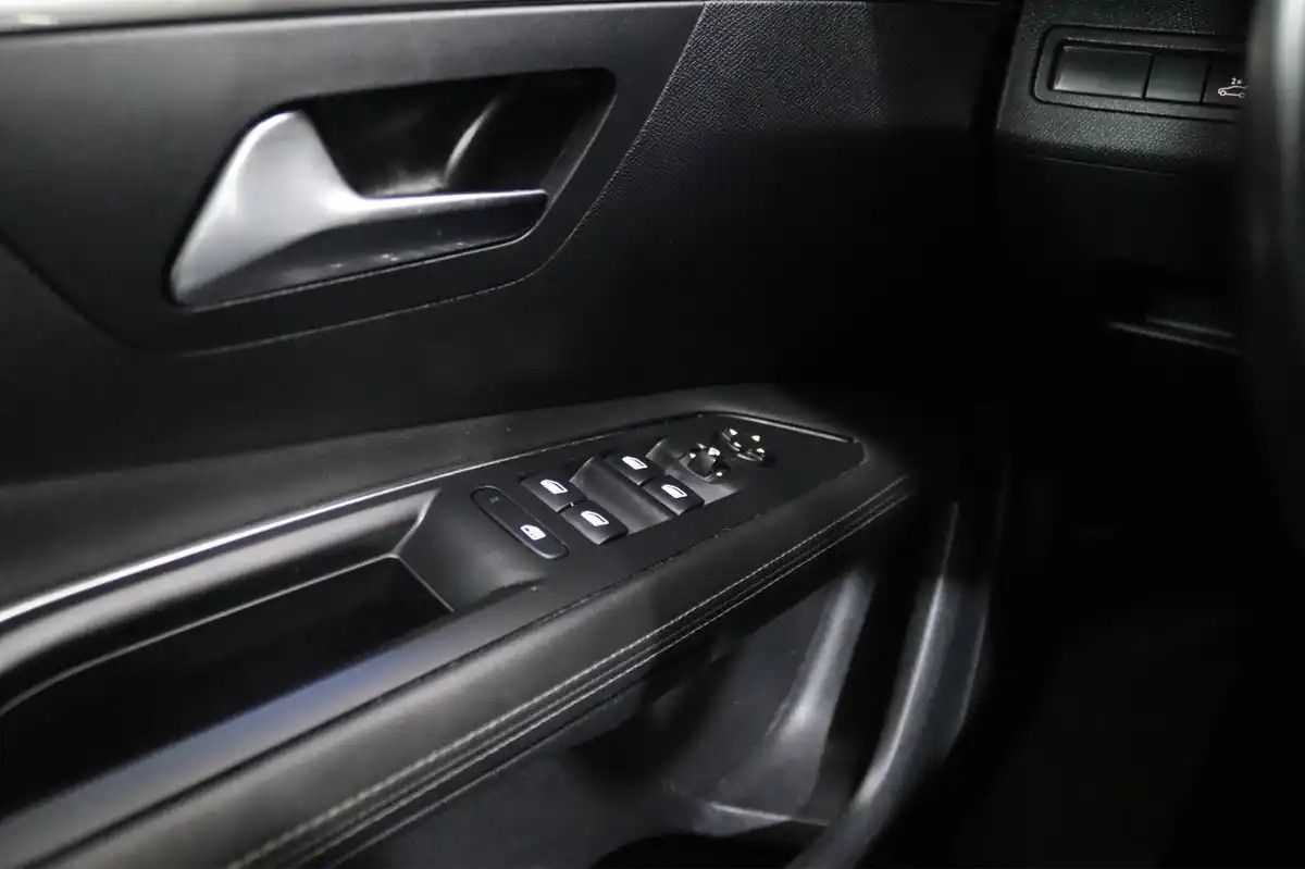 peugeot-3008-2019-gasolina-1199cc