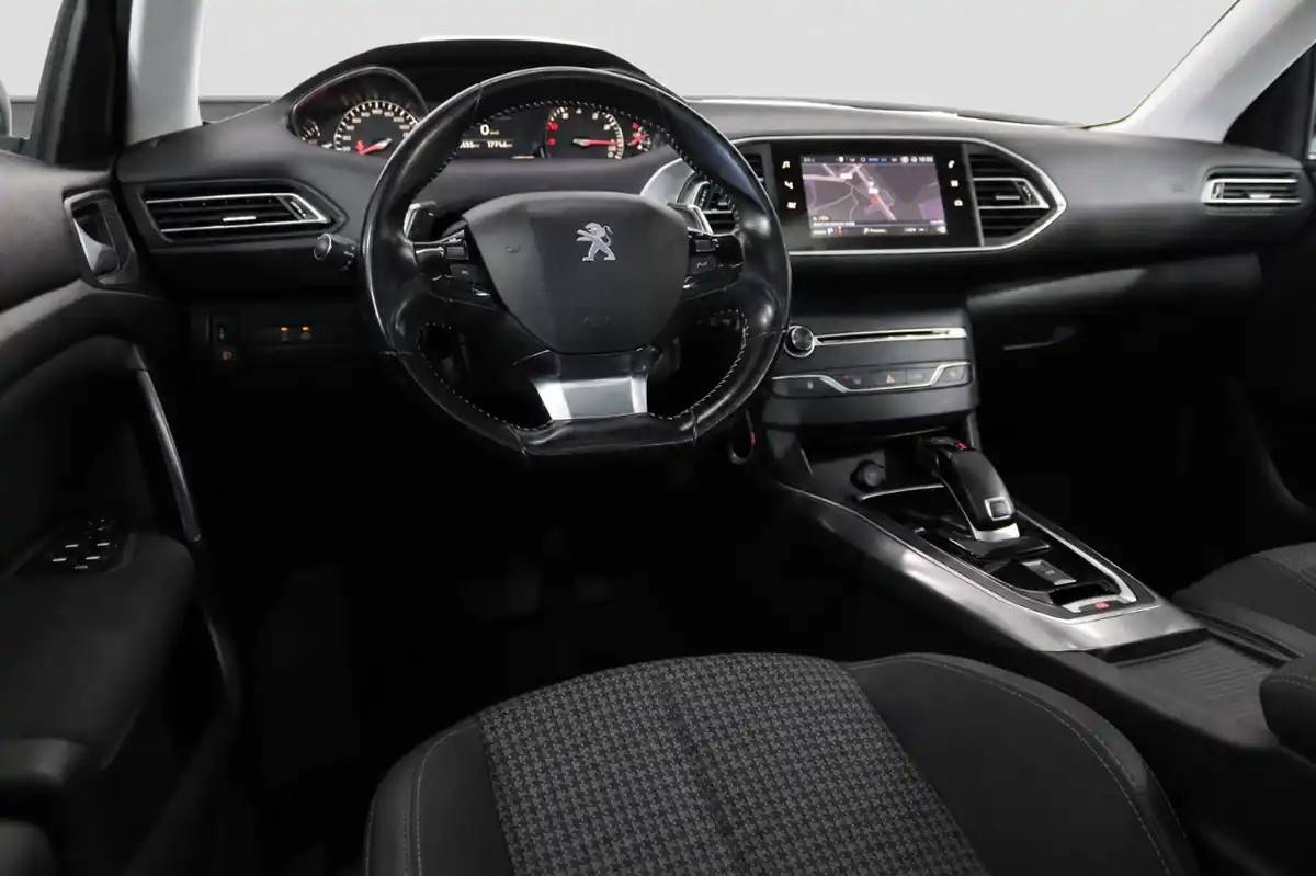 peugeot-308-2018-gasolina-1199cc