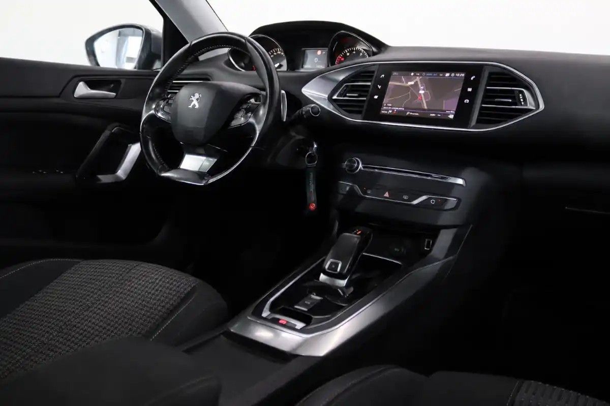 peugeot-308-2018-gasolina-1199cc