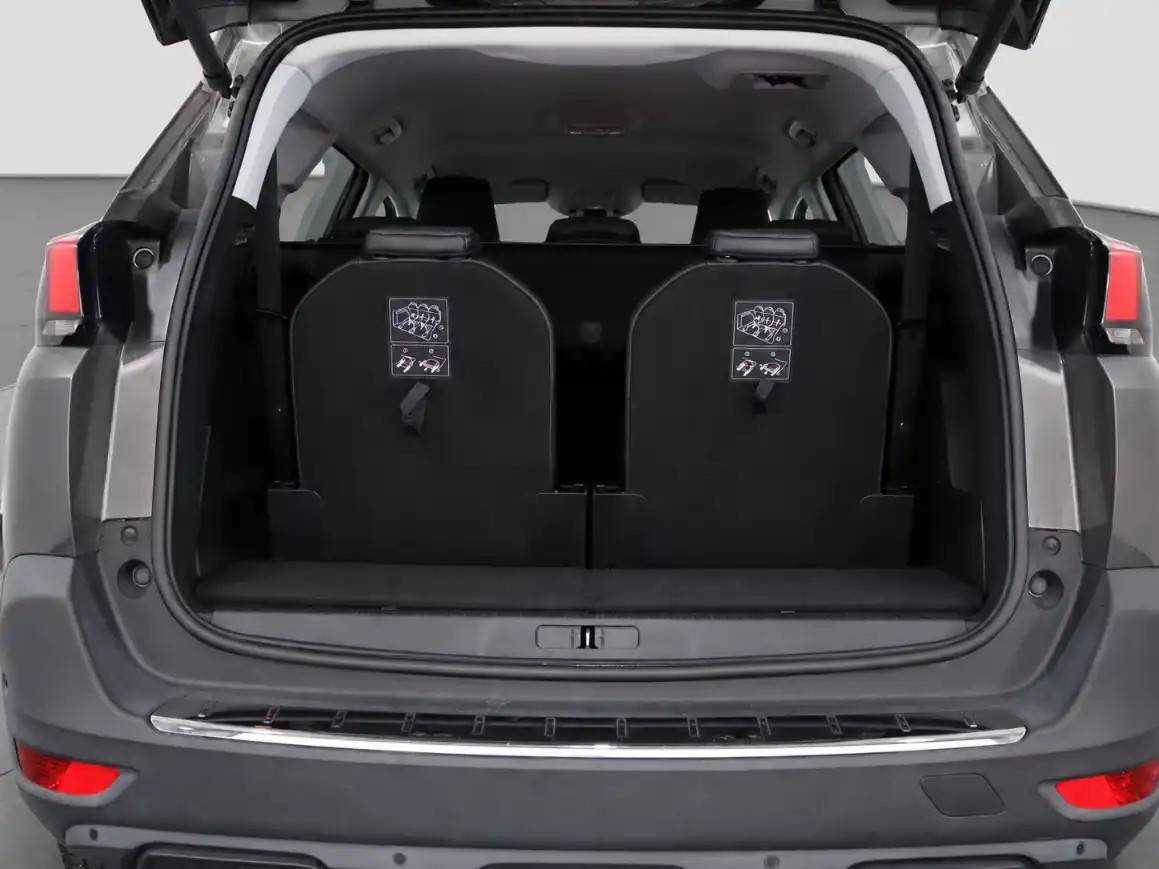 peugeot-5008-2023-gasolina-1199cc