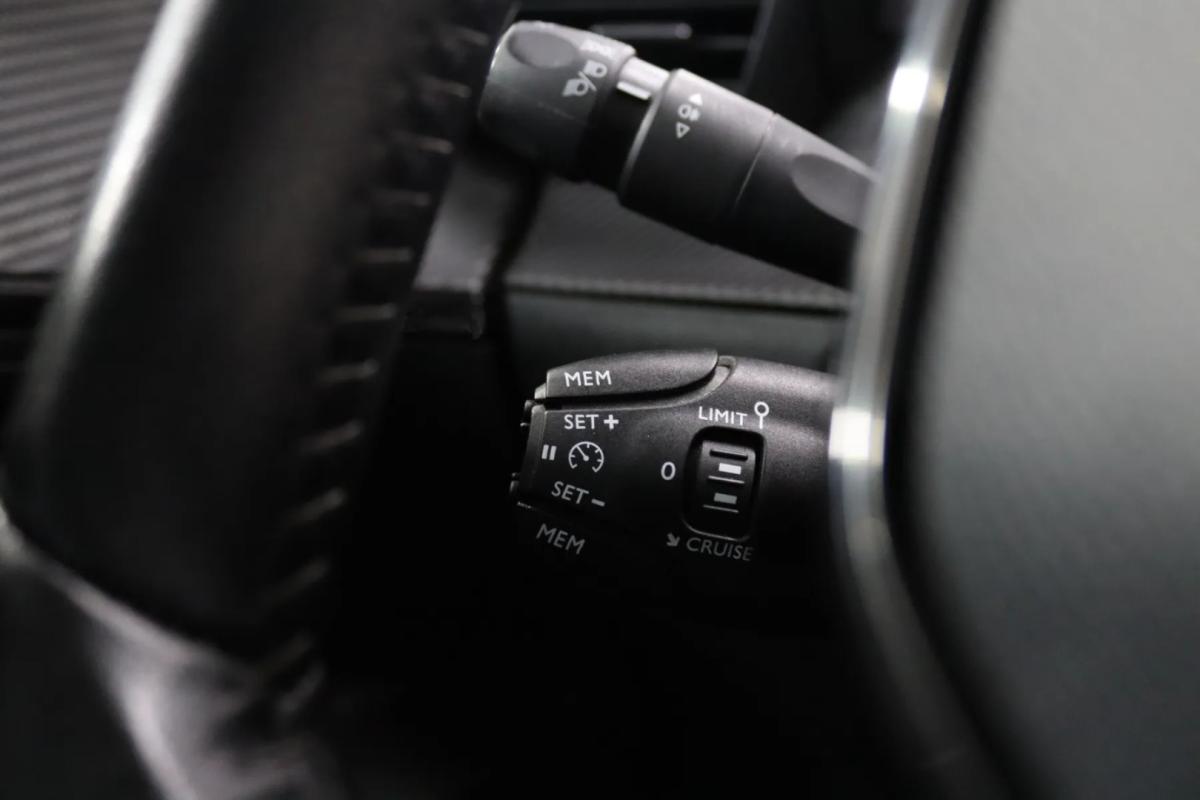 peugeot-2008-2021-gasolina-1199cc