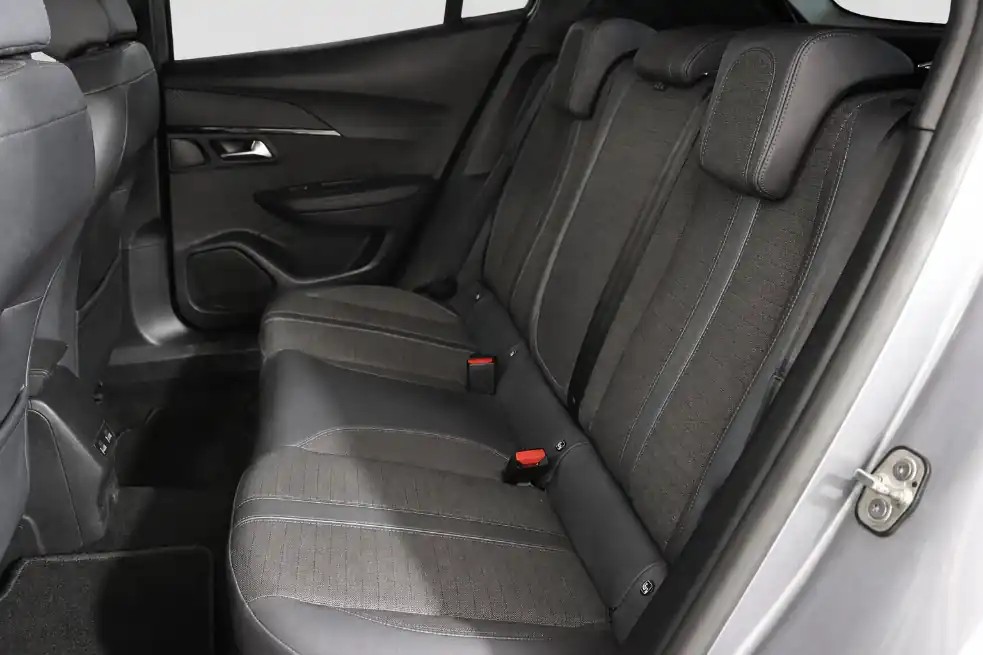 peugeot-2008-2021-gasolina-1199cc