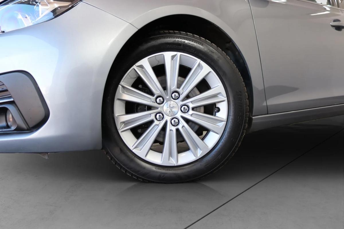 peugeot-308-2018-gasolina-1199cc