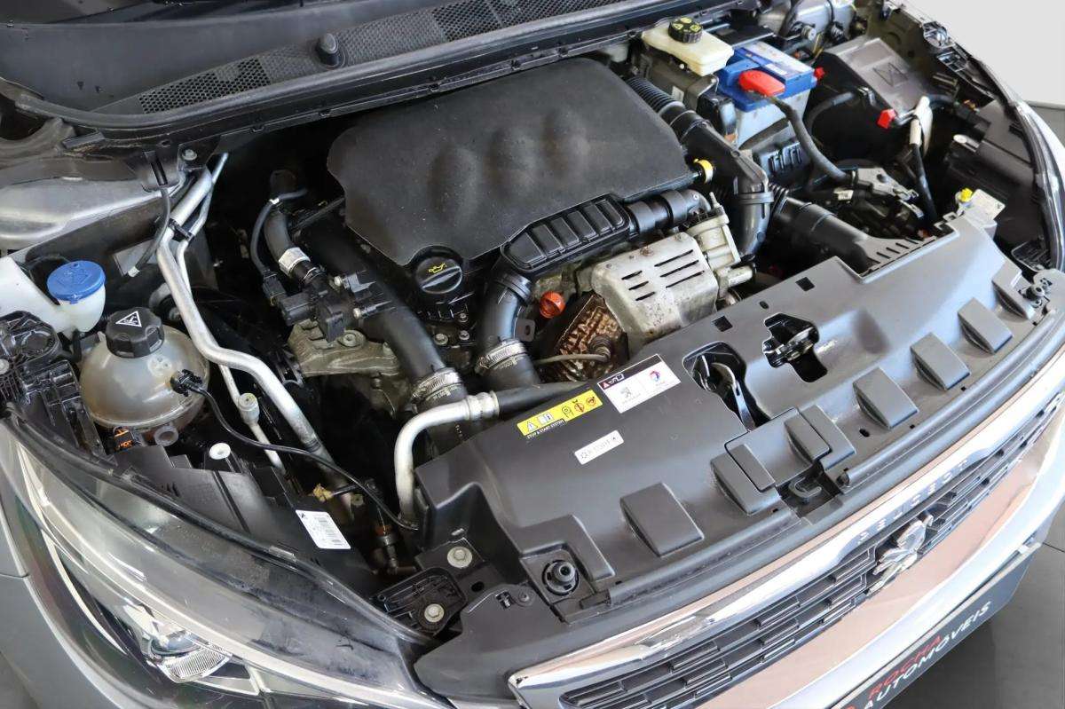 peugeot-308-2018-gasolina-1199cc