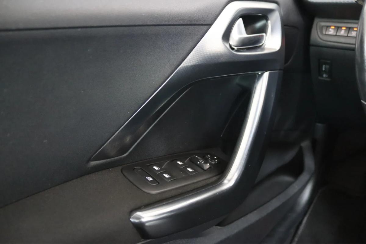 peugeot-2008-2017-gasolina-1199cc
