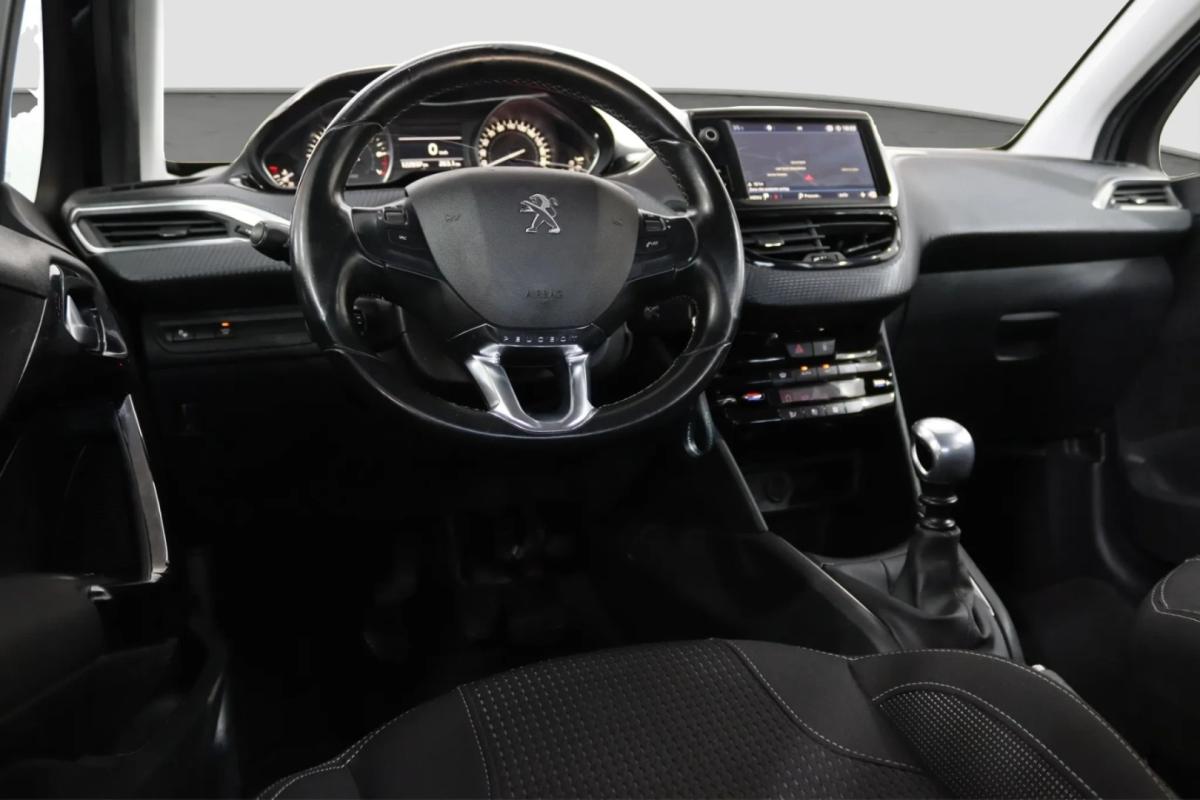 peugeot-208-2018-gasolina-1199cc