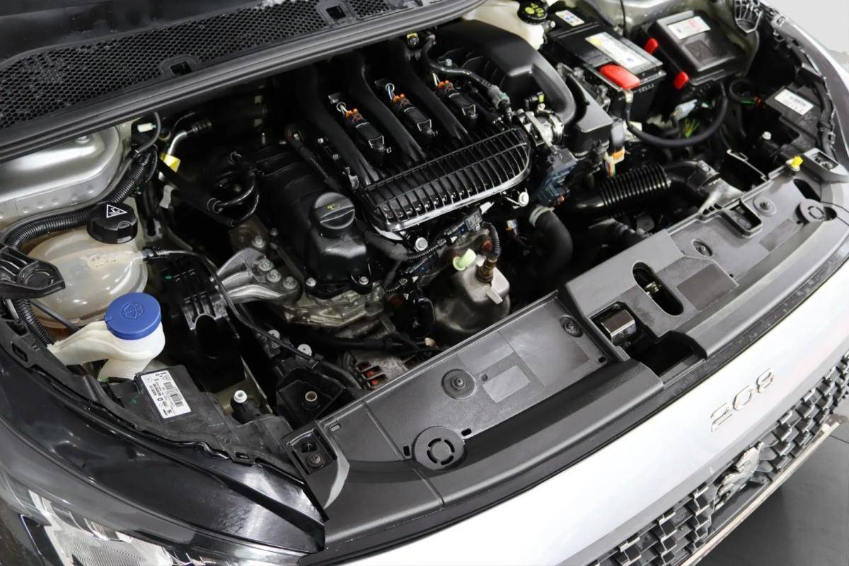 peugeot-208-2020-gasolina-1199cc
