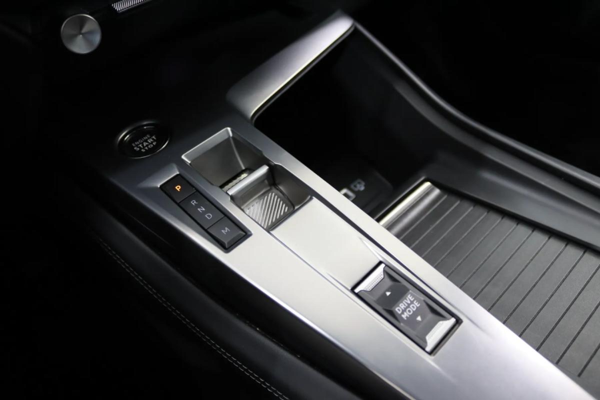 peugeot-308-sw-2024-gasolina-1199cc