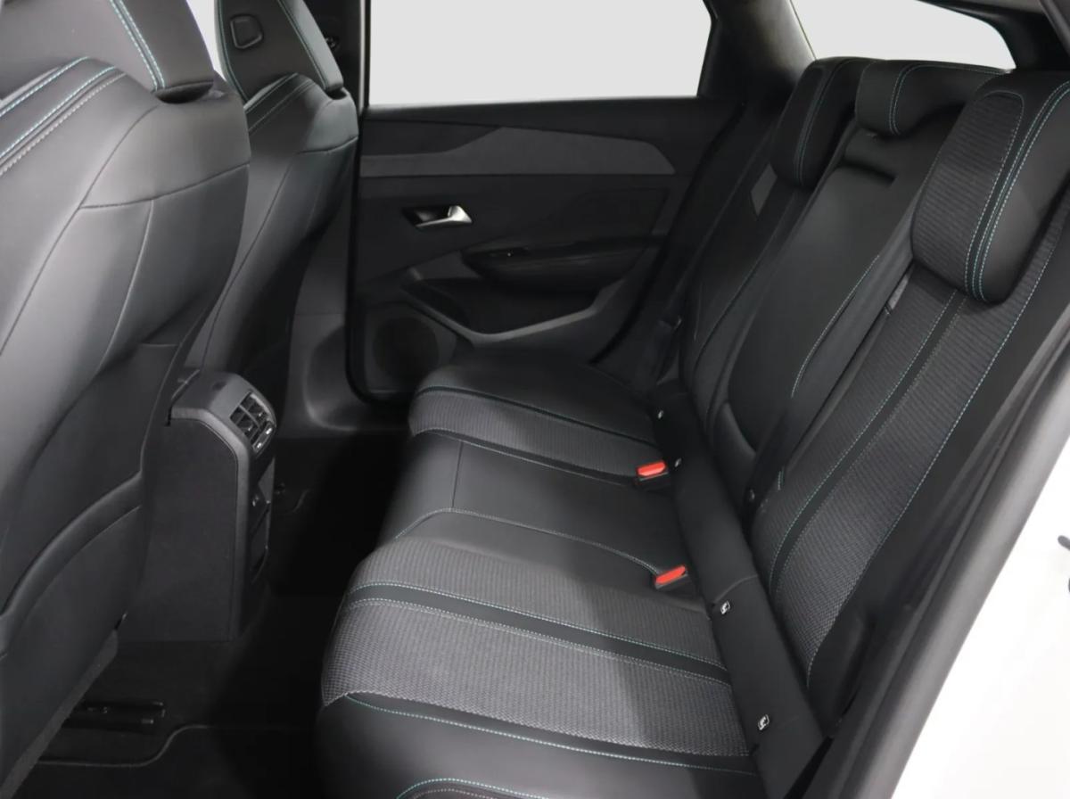 peugeot-308-sw-2024-gasolina-1199cc