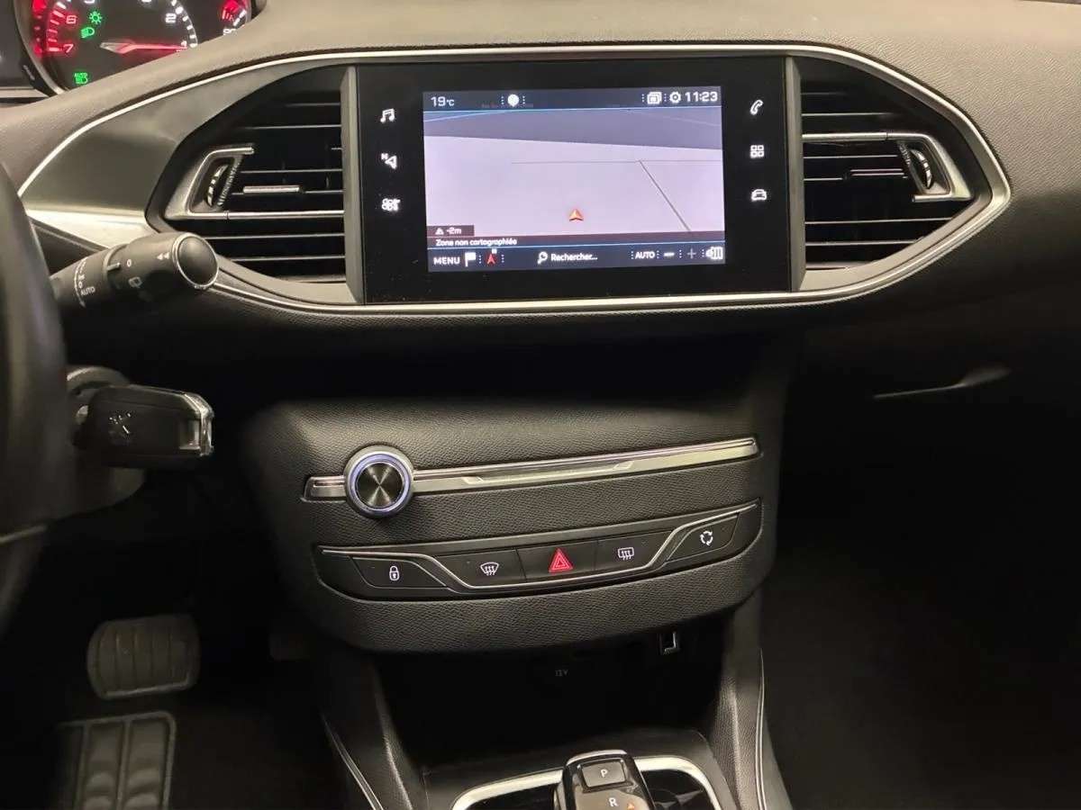 peugeot-308-2019-gasolina-1199cc
