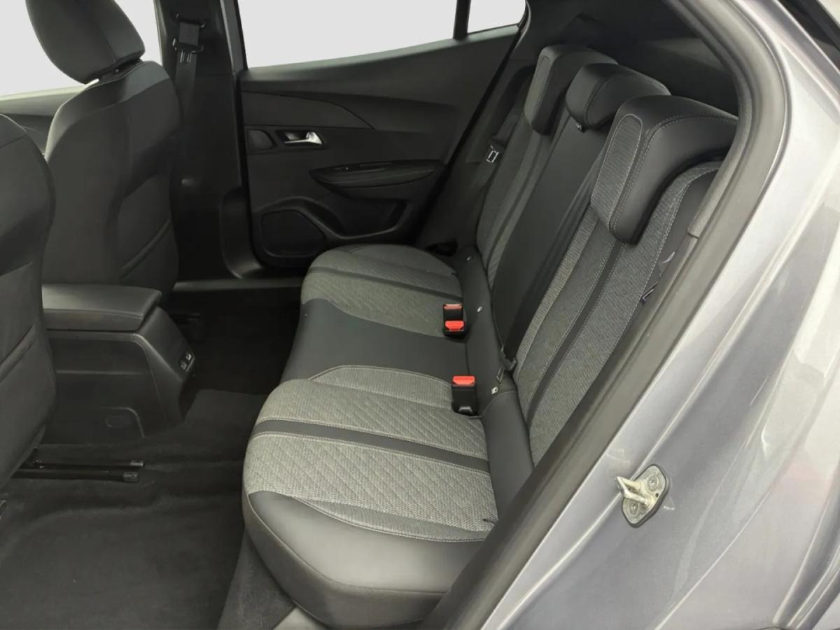 peugeot-2008-2023-gasolina-1199cc