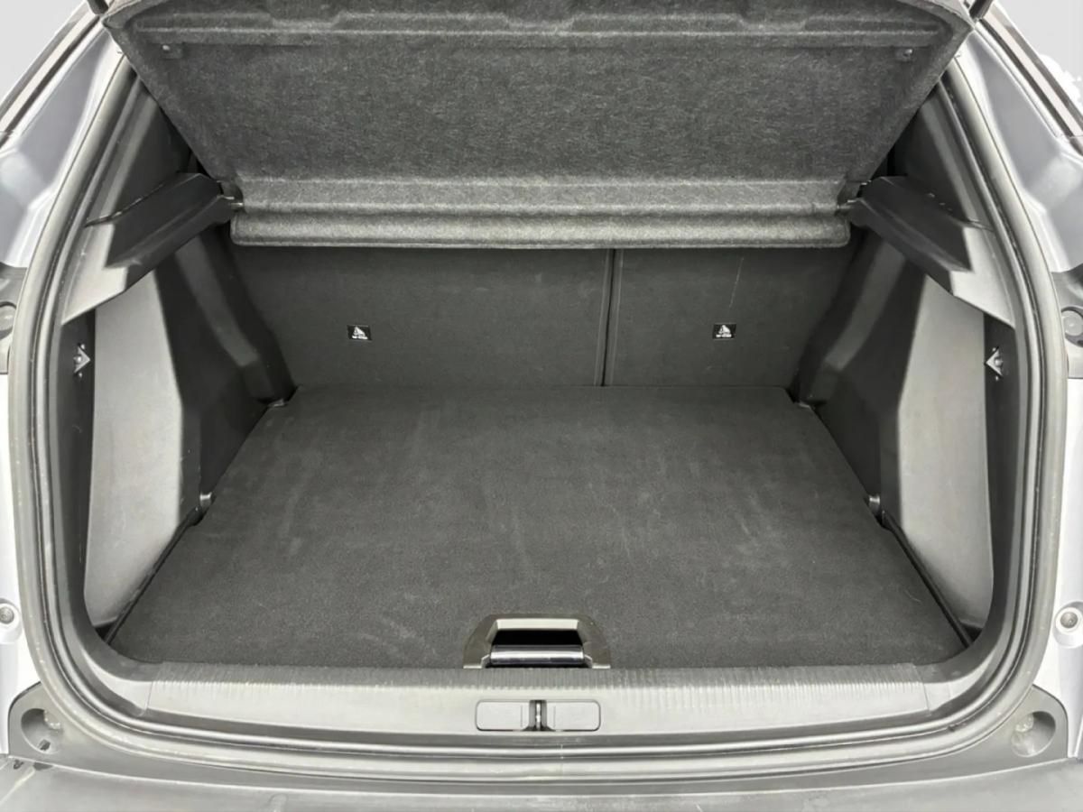 peugeot-2008-2023-gasolina-1199cc