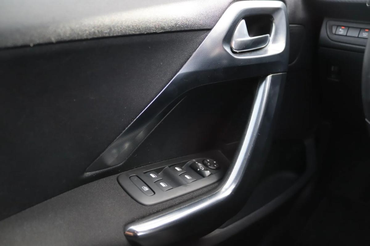 peugeot-2008-2019-gasolina-1199cc