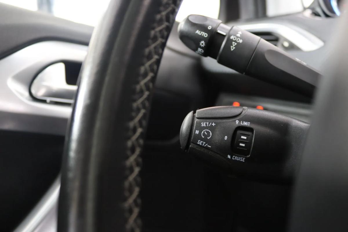 peugeot-2008-2019-gasolina-1199cc
