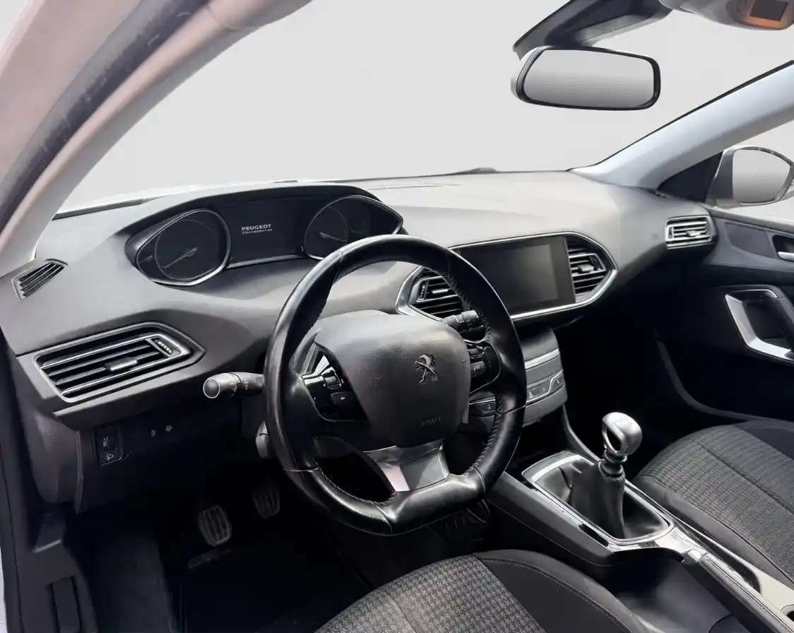 peugeot-308-2020-gasolina-1199cc