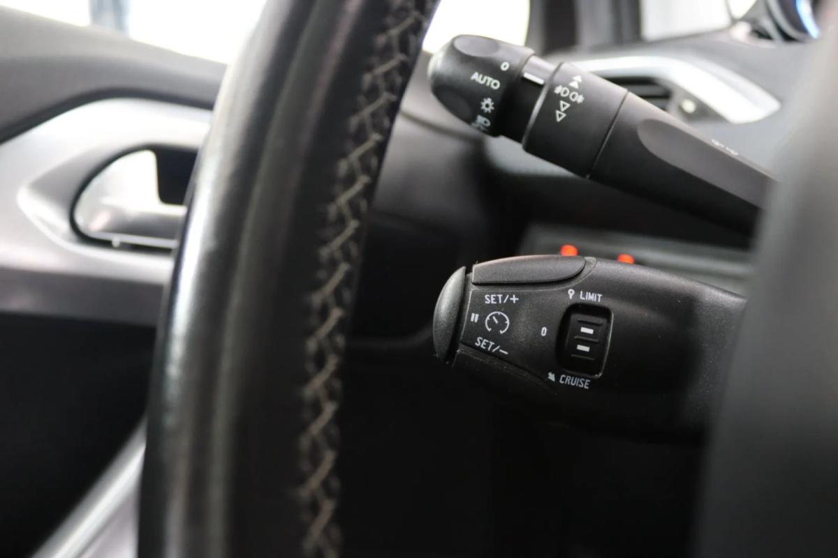 peugeot-2008-2019-gasolina-1199cc