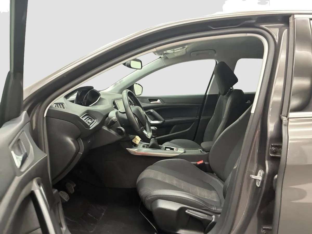 peugeot-308-2020-gasolina-1199cc