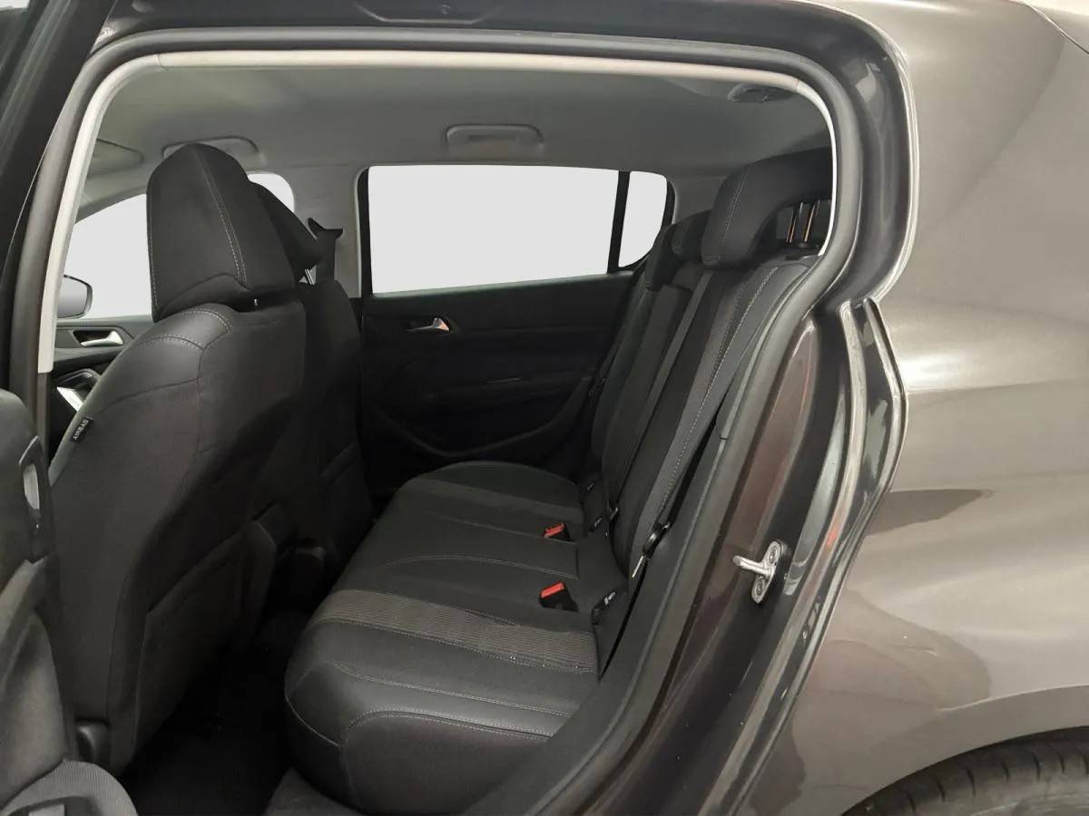peugeot-308-2020-gasolina-1199cc